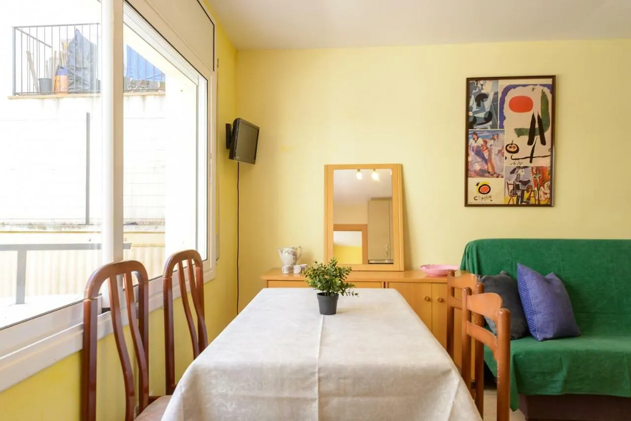 Apartamentos Senia Lloret de Mar 0*,  Španělsko